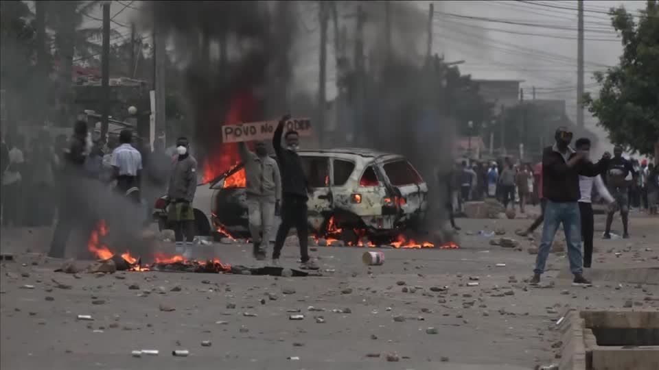 Mozambique protesters set fire to vehicle in demonstrations against election results