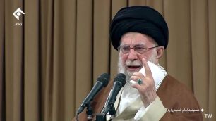 Familiares de Ali Khamenei foram mortos em ataque ao Irã, diz mídia estatal