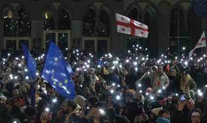 Geórgia tem protestos após governo suspender candidatura para União Europeia