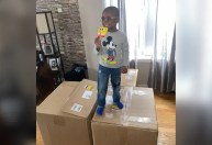 Criança usa conta da mãe e pede 51 caixas de picolés do Bob Esponja na internet