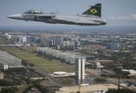 Em estreia no Brasil, caças Gripen superam os "imbatíveis" F-15 dos EUA