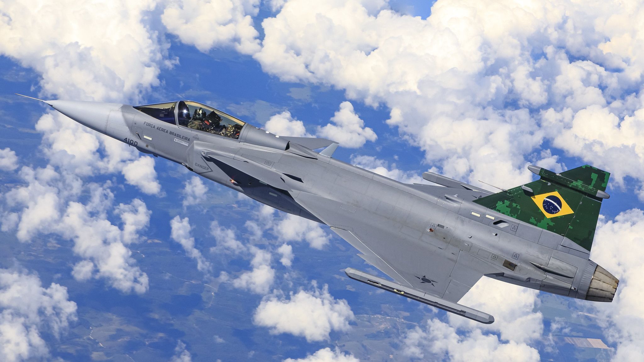 Saiba como são os caças Gripen que o Brasil comprou, mas que vão ...