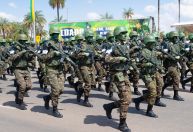 Prioridades do governo sobre militares estão travadas no Congresso