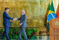 Lula diz a Xi Jinping que Brasil é parceiro neutro