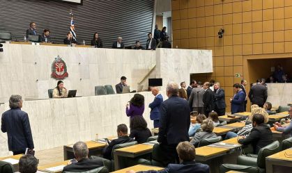 Guto Zacarias consegue assinaturas para protocolar CPI do INSS em SP