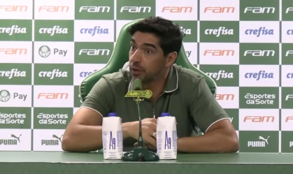 Palmeiras: Abel reconhece erros e cutuca arbitragem em derrota para o Botafogo