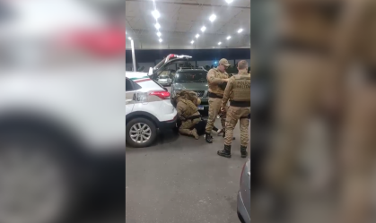 Advogada é agredida por policiais após desentendimento em supermercado de SC