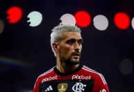 Arrascaeta desabafa após gol perdido pelo Flamengo: "Futebol da internet"