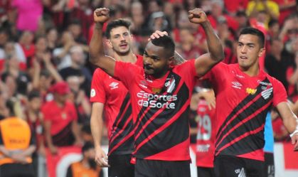 Athletico-PR bate Atlético-GO e alivia pressão do Z4 no Brasileirão