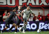 Em duelo de Atléticos, Dragão vence Galo no Brasileirão