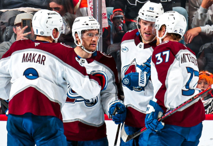 Avalanche vence na NHL