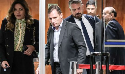 Depoimento "tranquilo", com todas as perguntas respondidas; veja como foi o clima da delação de Mauro Cid