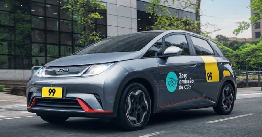 BYD Dolphin: modelo elétrico usado por motoristas da 99 poderá receber crédito de carbono • Divulgação