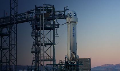 Blue Origin completa com sucesso 9º voo espacial com turistas; veja vídeos