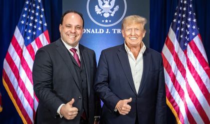 Boris Epshteyn e o presidente eleito Donald Trump