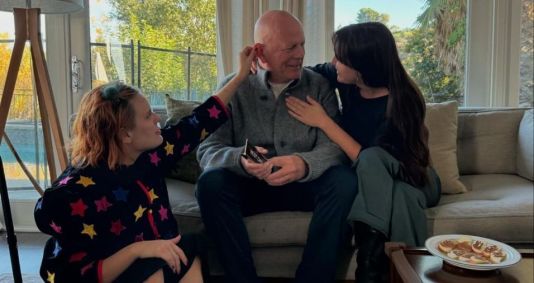 Bruce Willis com as filhas