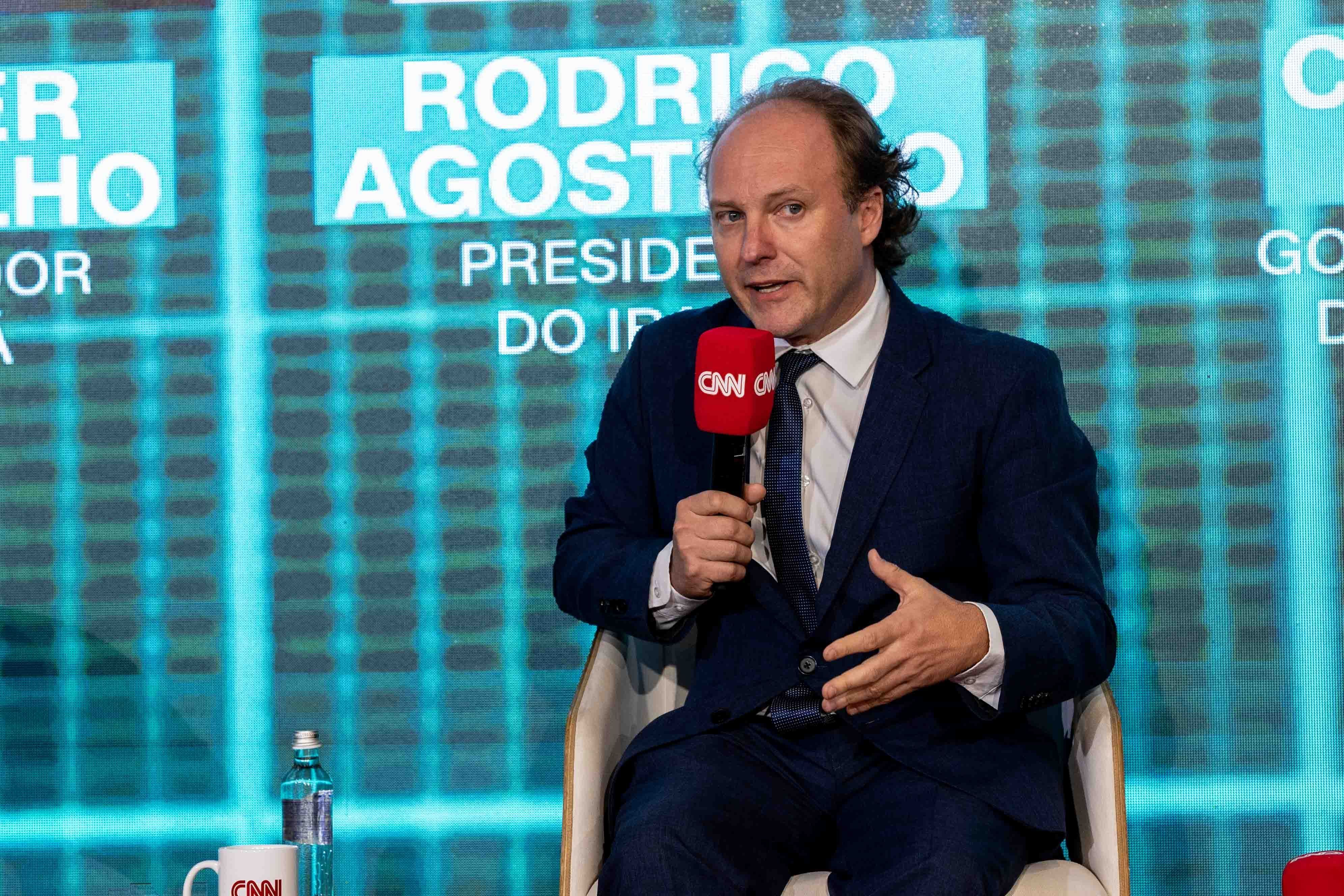 CNN_142_NS2_7115_Rodrigo A