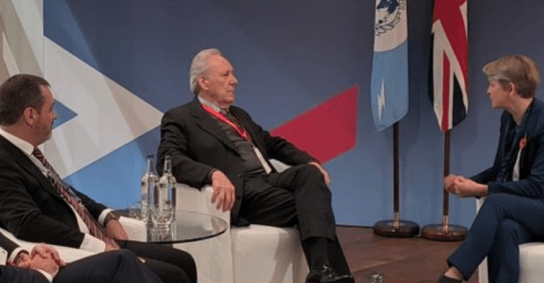 Da esquerda para a direita: Andrei Rodrigues, diretor da PF, Ricardo Lewandowski, ministro da Justiça, e Yvette Cooper, secretária do Interior do Reino Unido