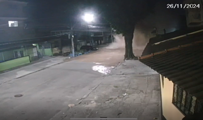 Vídeo mostra o rompimento de adutora que causou morte de idosa no RJ; veja