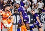 Ceará vence América-MG, entra no G4 da Série B e fica perto do acesso