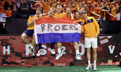 Equipe da Holanda celebra vaga na final da Copa Davis