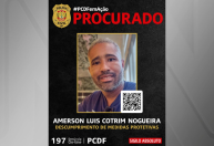 Homem invade casa da ex, rasga bolsas, espalha facas e é procurado pela polícia