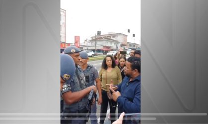 Presença da PM em velório de criança morta gera tensão em SP