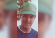 Homem desaparecido há 25 anos é encontrado nos EUA após irmã ver foto em notícia