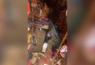 Polícia resgata crianças em casa insalubre na Baixada Fluminense; veja imagens