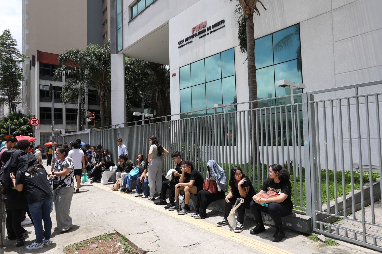 Portões abertos para o segundo dia do ENEM na FMU em SP