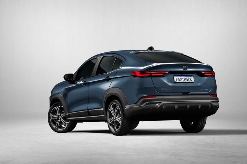 Fiat Fastback Impetus Hybrid 2025 • Divulgação