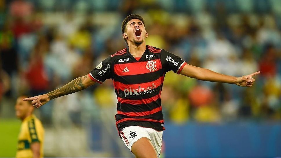 Guilherme comemora estreia com gol pelo Flamengo