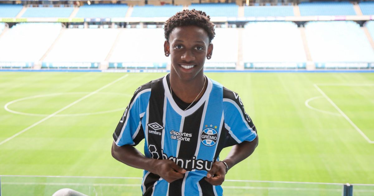 Grêmio aceita proposta e Gabriel Mec deve se transferir para o Porto