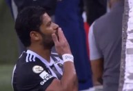 Hulk reage a provocações de torcida do Flamengo no Maracanã; veja