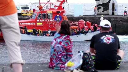 Guarda Costeira da Espanha resgata 84 imigrantes nas Ilhas Canárias.