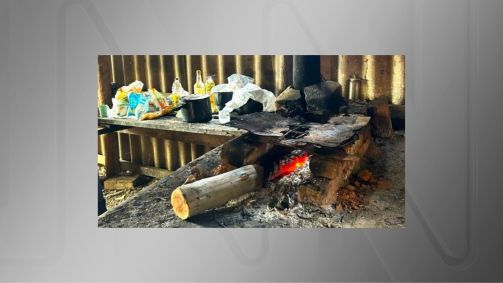 Cozinha funcionava do lado de fora da casa do idoso
