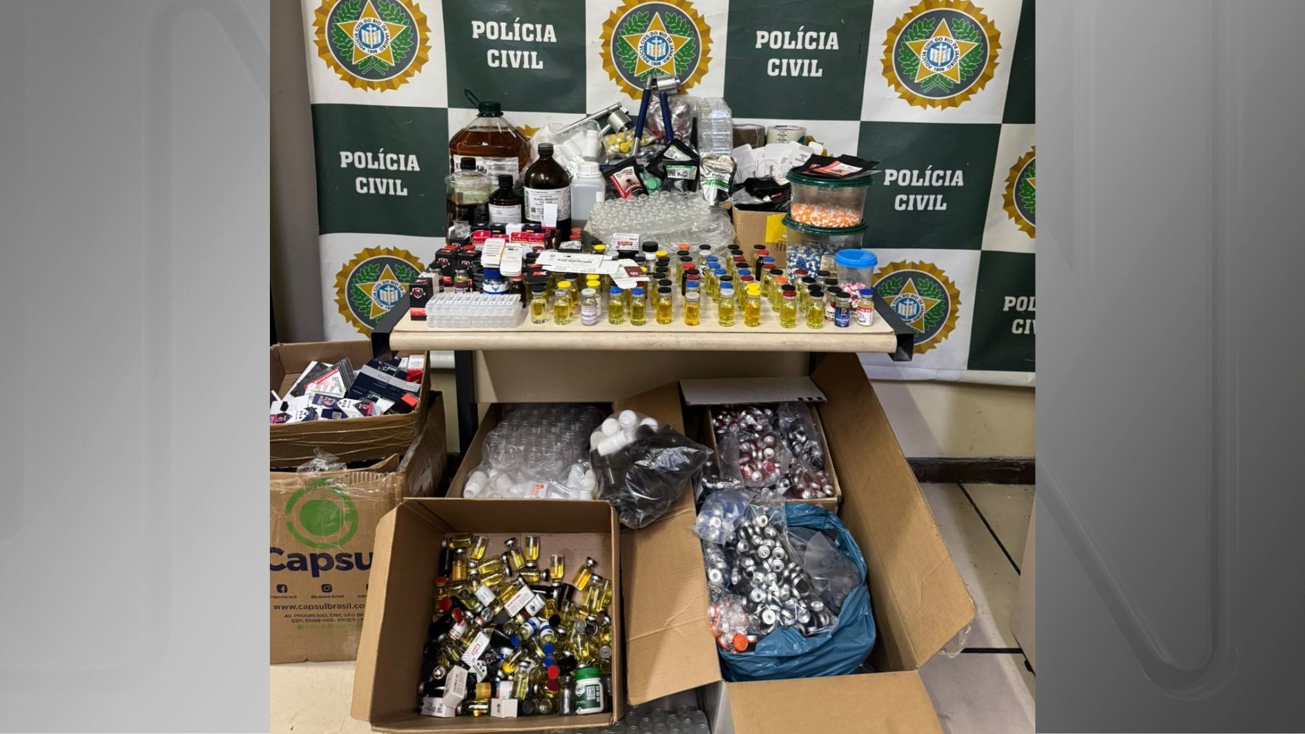 Materiais aprendidos na fábrica clandestina de anabolizantes no Rio