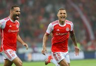 Internacional vira líder do segundo turno e vê retomada após enchentes