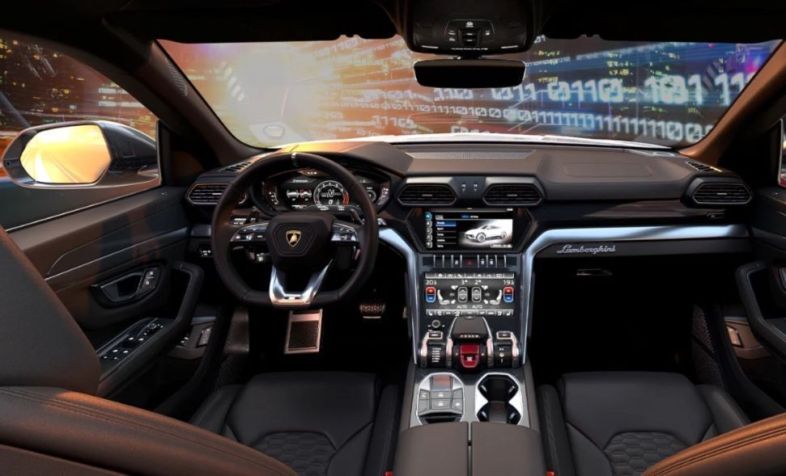 Interna do Lamborghini Urus é repleta de luxo e tecnologias • Divulgação