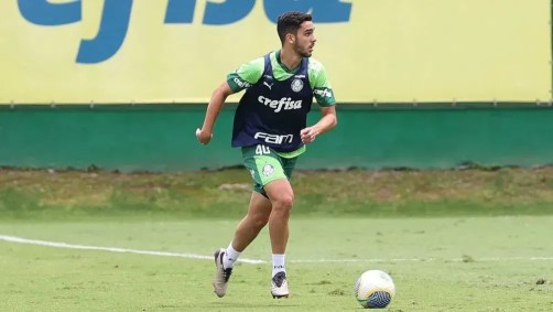 Jovem Figueiredo treina com os profissionais