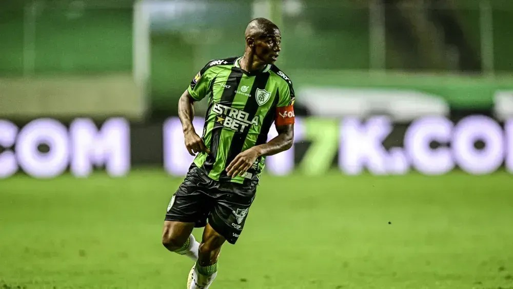 Juninho se despede do América após 9 anos