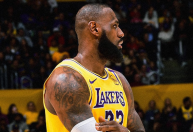LeBron James revela que considerou seriamente trocar NBA pela NFL