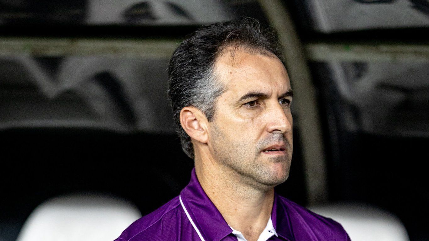 Ceará arrancou na Série B desde a chegada do técnico Léo Condé e entrou no G4