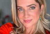 Letícia Spiller revela que já fez ménage e conta desejo inusitado