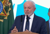 Lula prevê decreto para limitar uso de arma por policiais