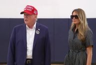 Melania Trump nomeia assessora de longa data como chefe de Gabinete