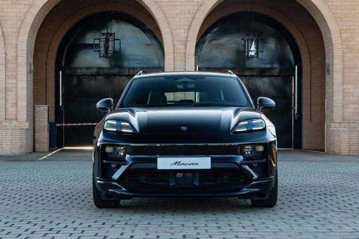 Design frontal do Porsche Macan Turbo • Divulgação/Porsche