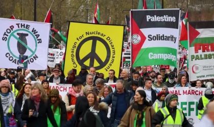 Milhares de pessoas protestam em Londres contra guerra em Gaza