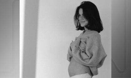 Manu Gavassi exibe barrigão em foto: "Minha companhia favorita esse verão"