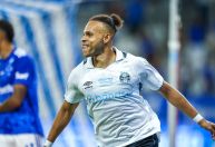 Chances de rebaixamento do Grêmio diminuem após empate; veja números